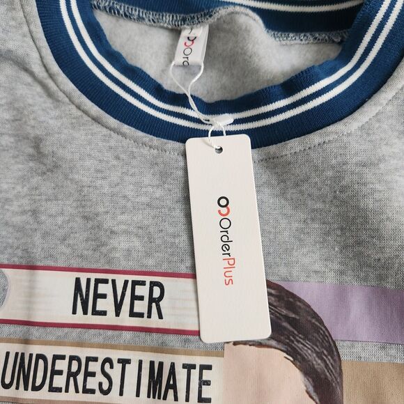 Ruth Bader Ginsburg Sweatshirt Gray Large Girl With A Book Feminist Gift NWT RBG - Picture 6 of 9